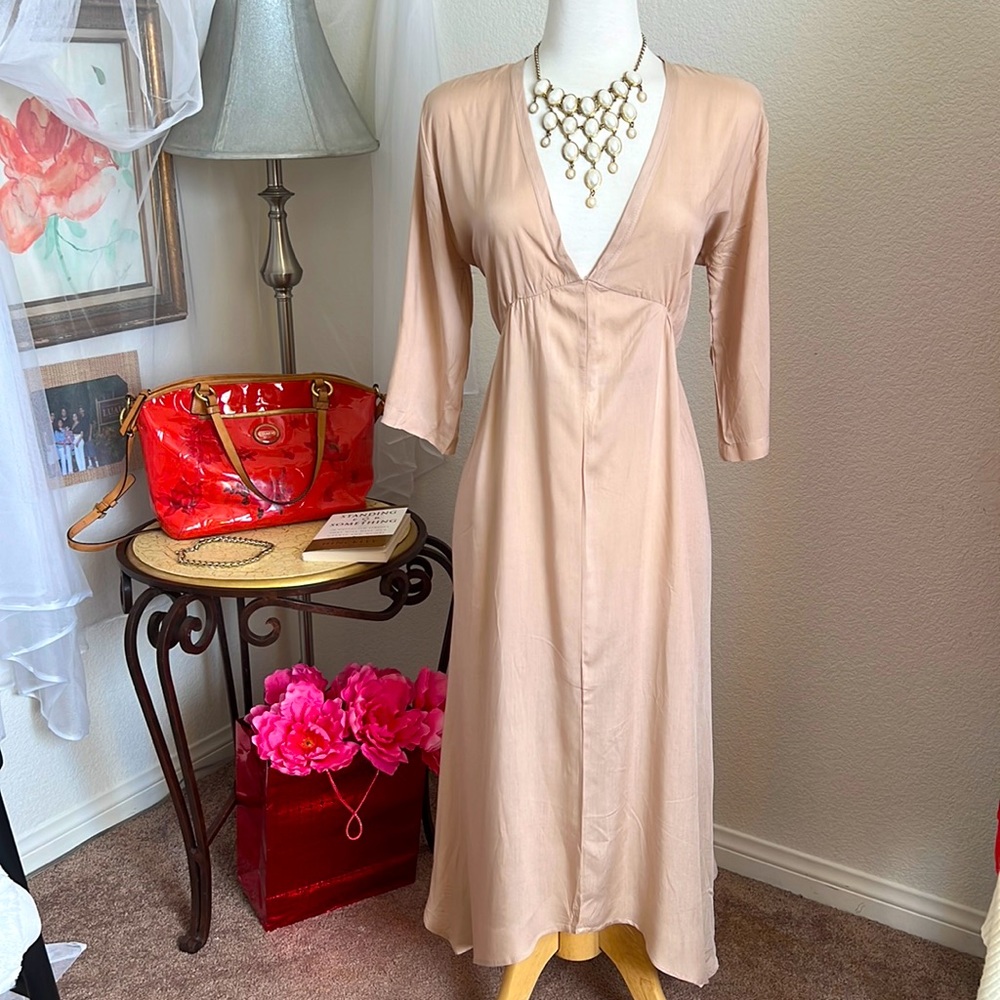 Beige dress with 3/4 sleeves